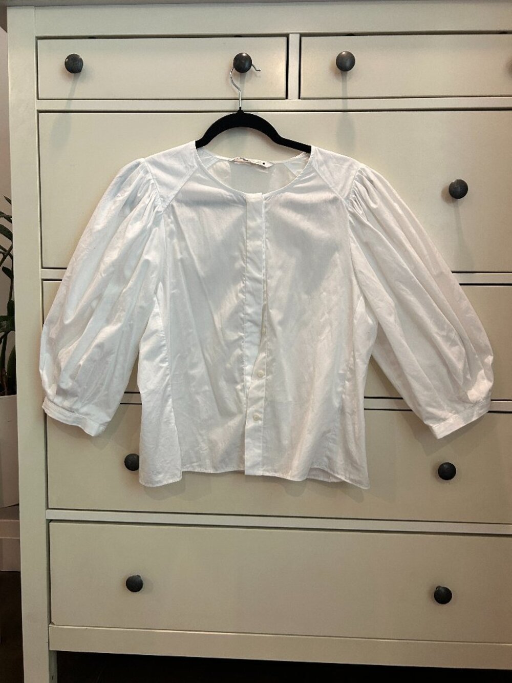 Zara White Puff-Sleeve Button-Front Blouse